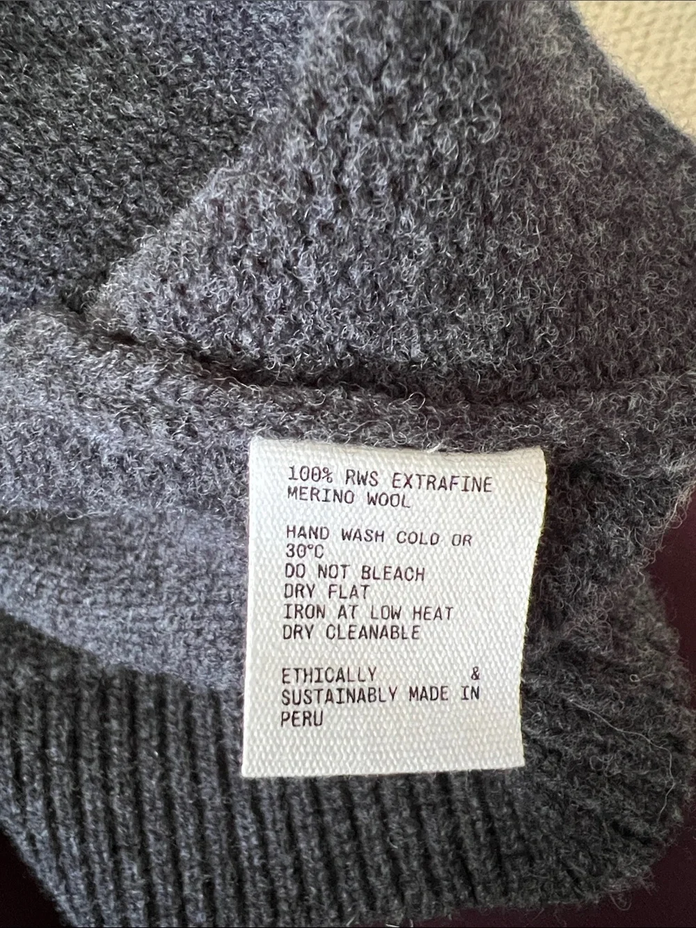 James Street Sloane Vee sweater - Picture 5 of 6